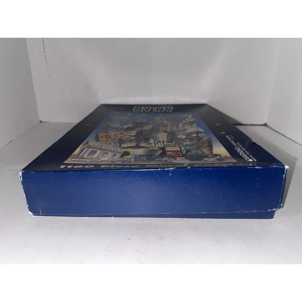 1996 Looney Tunes NY NY 1100 Pc Mural Puzzle Warner Bros Twin Towers Rare
